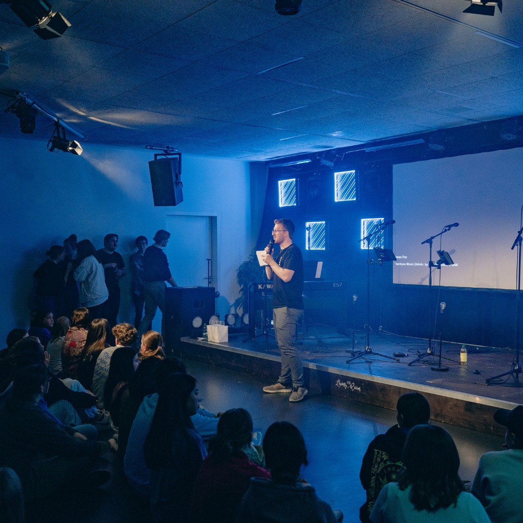Was war das für ein eindrücklicher Abend am 14.04.2023 🙌🥳😍🎉 ihr könnt euch schon auf den Rückblick freuen! 🙌🎉
#lighthouse27 #lighthouse27band #Teenslcub #event #erleben #kirche #jesus #bibel #gemeinschaft