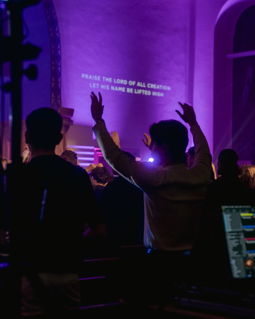 Praise the lord of all creation. Let his name be lifted high 🙌✨
#lighthouse27 #lighthouse27band #event #erleben #kirche #jesus #bibel #gemeinschaft #Teenslcub #lounge #youth
